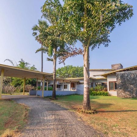 Jay House By Stayvista - Leisure Oasis With Pool, Snooker, Table Tennis & Foosball Fun Alībāg Ngoại thất bức ảnh