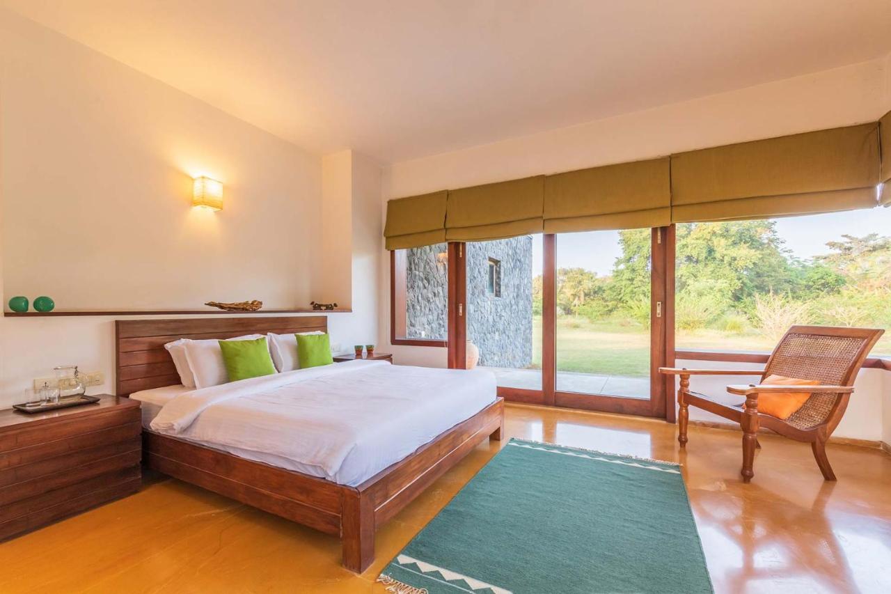 Jay House By Stayvista - Leisure Oasis With Pool, Snooker, Table Tennis & Foosball Fun Alībāg Ngoại thất bức ảnh